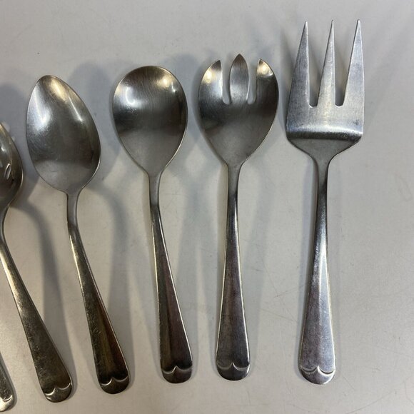 Main Course Korea Stainless Flatware Pattern MNF3 8 Piece Serving Set Silverware - Picture 3 of 9